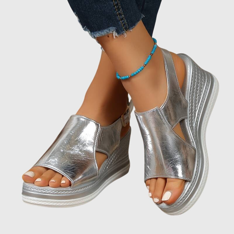 Evania - Elegantes zapatos abiertos con acabado dorado