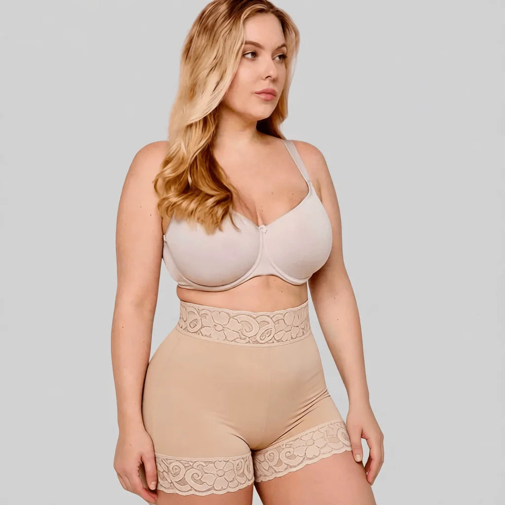 Panty Short Curvelia™ Realce natural sin apretar