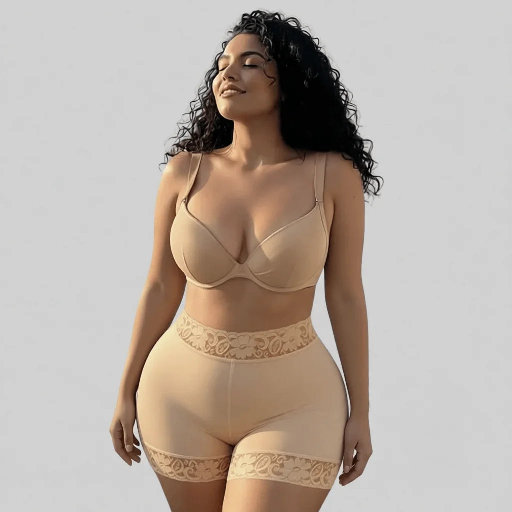 Panty Short Curvelia™ Realce natural sin apretar